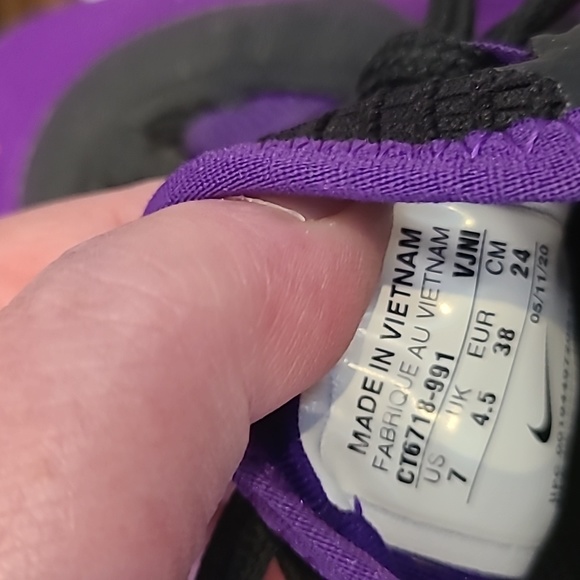 Nike free type 5.0 Women's running shoe.  Size 7 - Picture 5 of 7